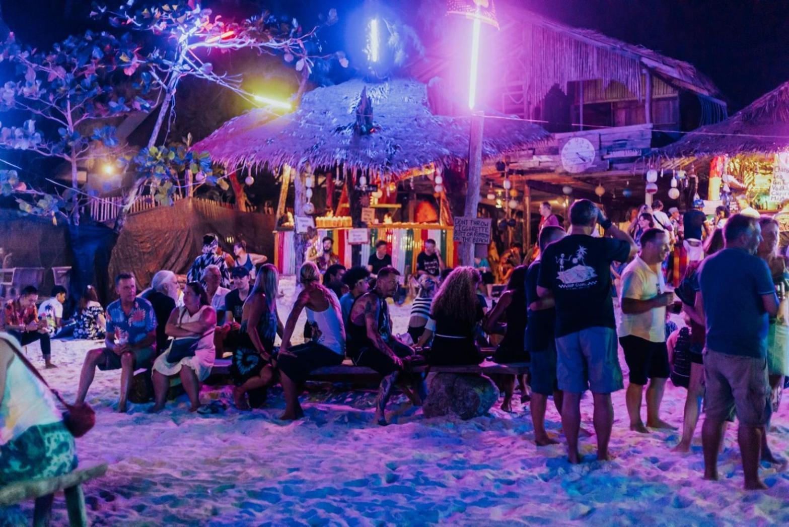 Rasta Baby Bar & Bungalows - Suitable For Young Travelers パヤム島 エクステリア 写真